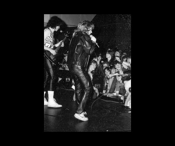 03-7-llunmelwilliams